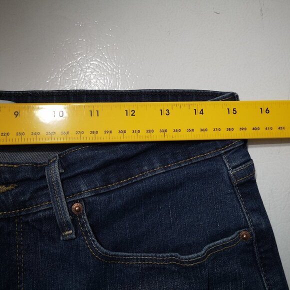 Signature Levi Strauss Gold Ladies Totally Shaping Bootcut Medium Wash Jeans - Picture 10 of 12